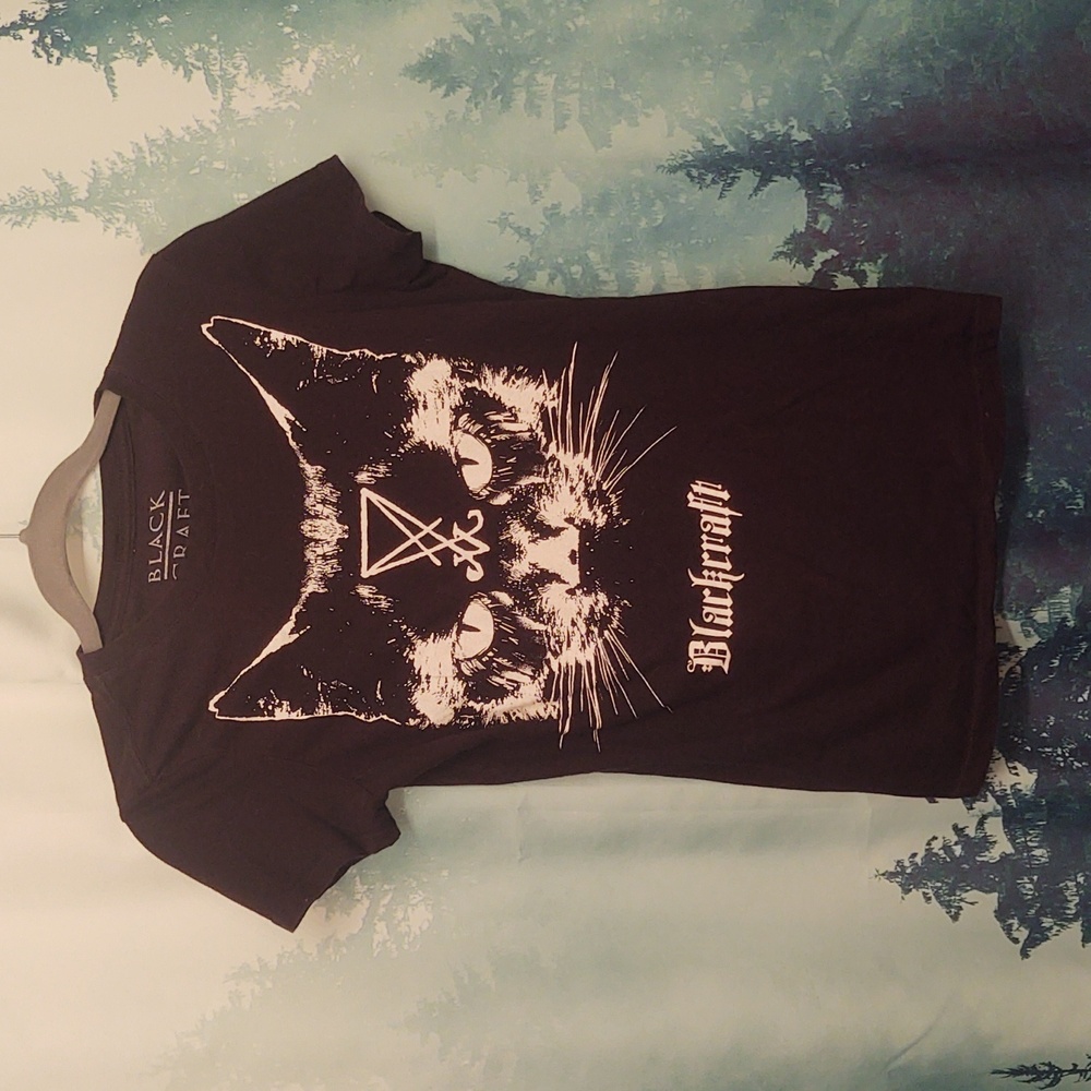 Black Craft brand small black print t-shirt